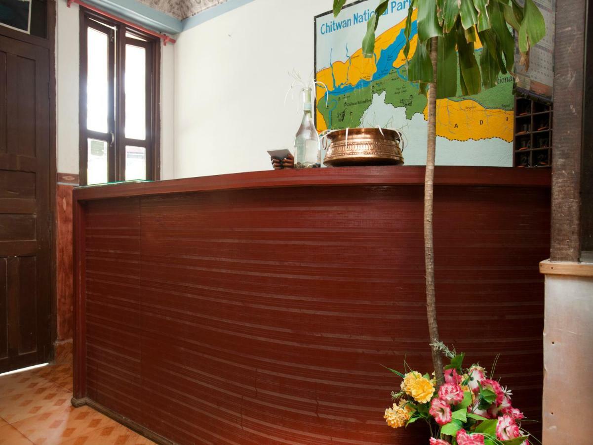 Spot On 486 Hotel Holy Lodge Sauraha Buitenkant foto