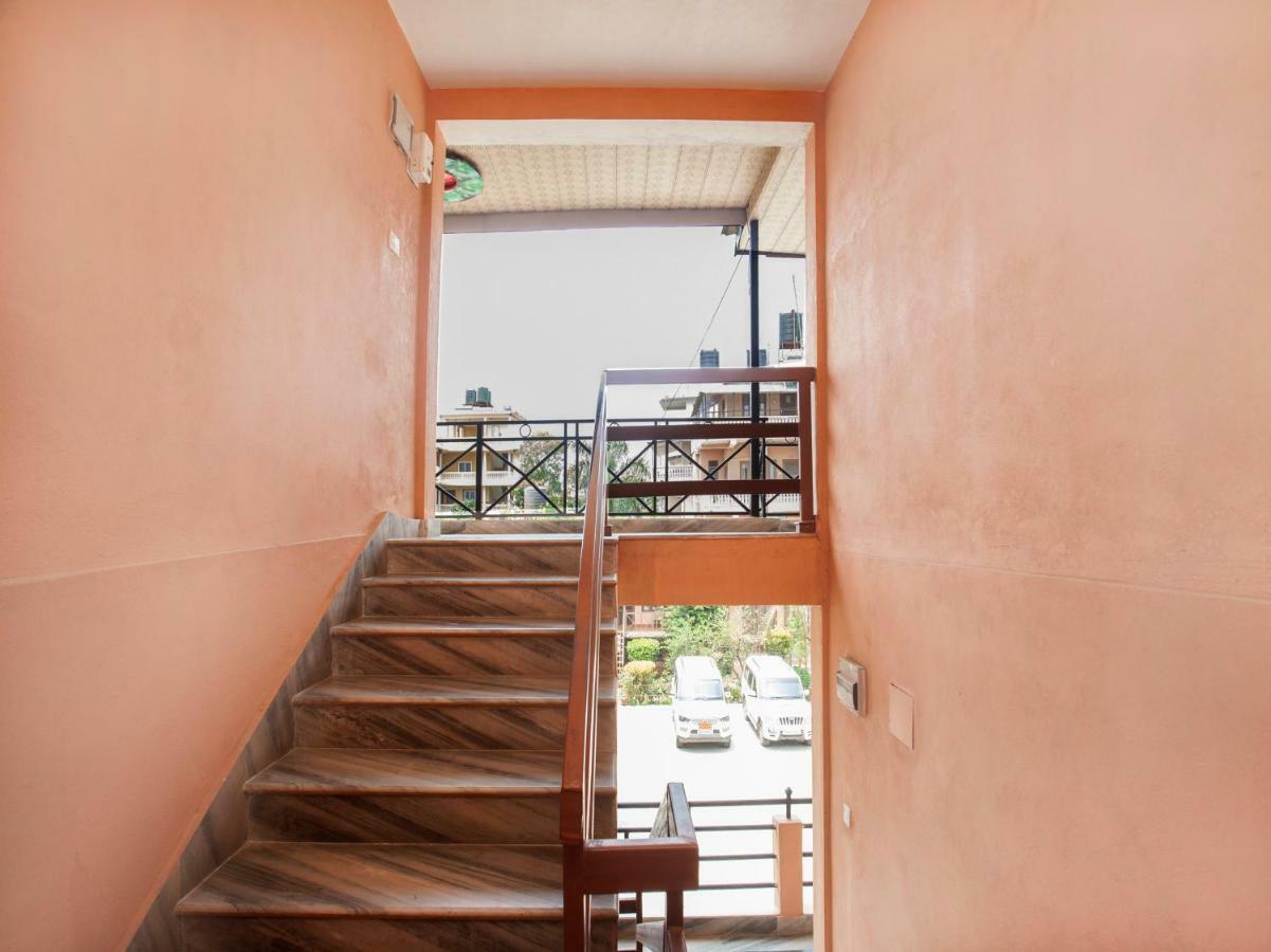 Spot On 486 Hotel Holy Lodge Sauraha Buitenkant foto